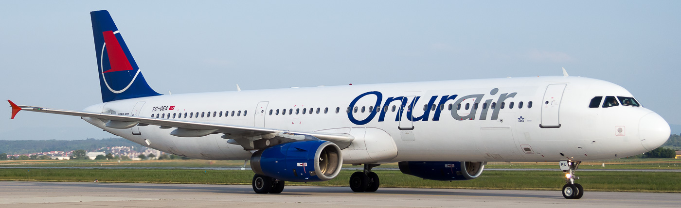 TC-OEA - Onur Air Airbus A321