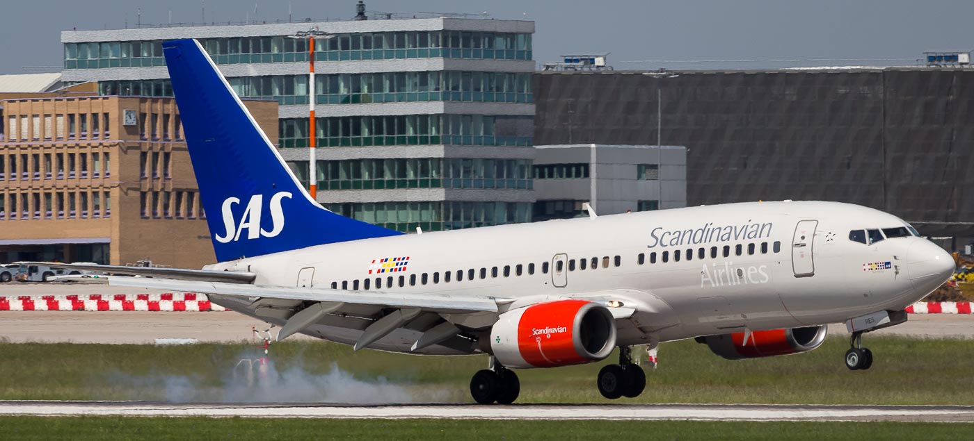 SE-RES - SAS Boeing 737-700