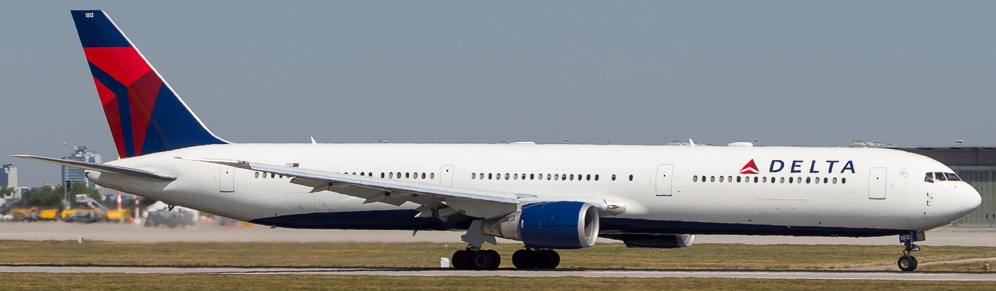 N836MH - Delta Boeing 767-400