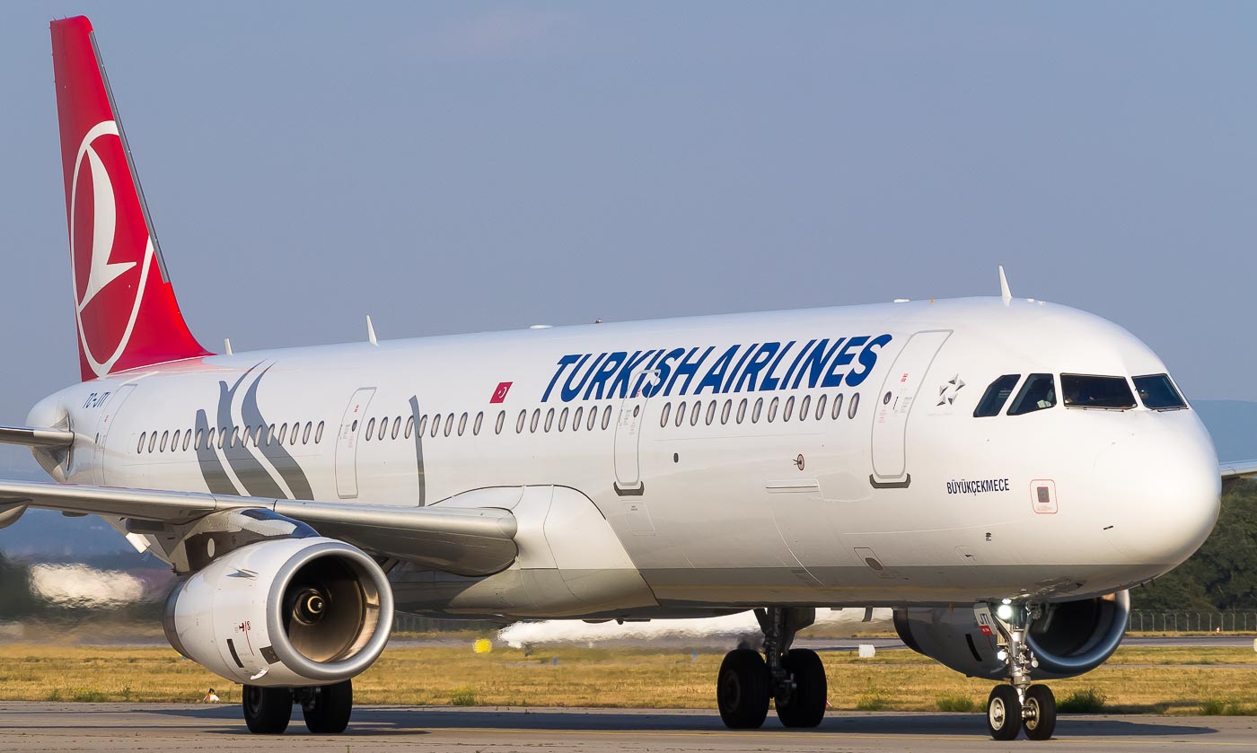 TC-JTI - Turkish Airlines Airbus A321