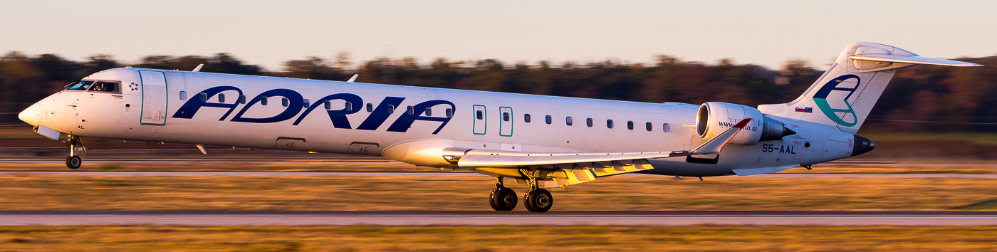 S5-AAL - Adria Airways Bombardier CRJ900
