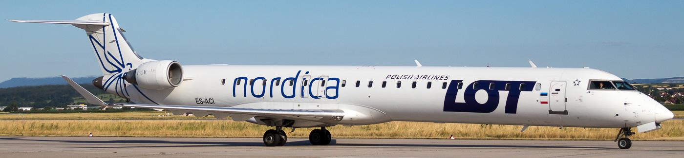 ES-ACI - Nordica Bombardier CRJ900