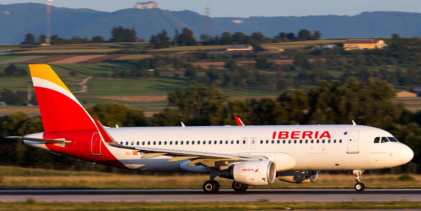 EC-LUL - Iberia Airbus A320