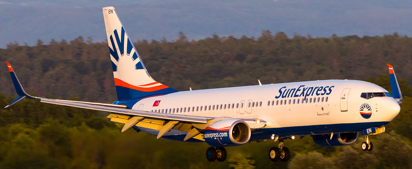 TC-SEN - SunExpress Boeing 737-800