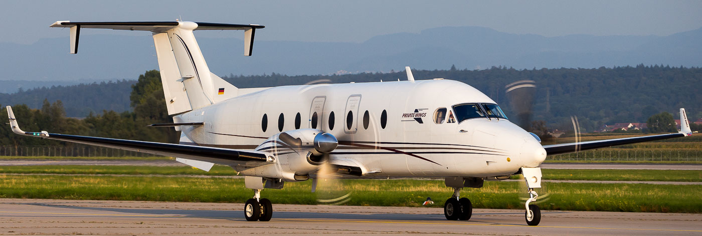 D-COCA - Private Wings Beechcraft Family