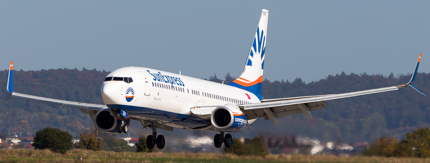 TC-SEN - SunExpress Boeing 737-800