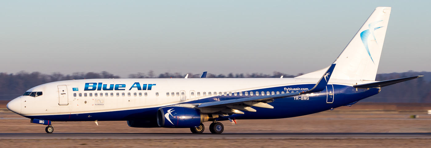YR-BMG - Blue Air Boeing 737-800