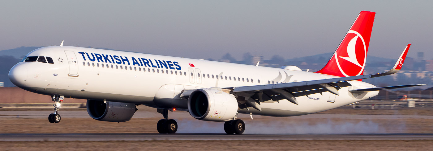 TC-LSA - Turkish Airlines Airbus A321neo