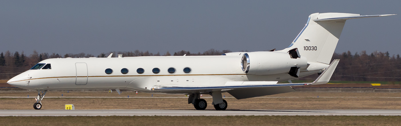 01-0030 - USAF, -Army etc. Gulfstream