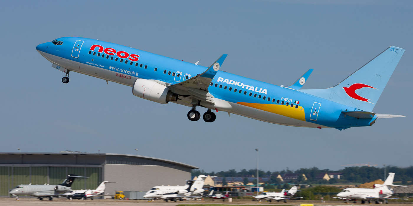 I-NEOT - Neos Boeing 737-800
