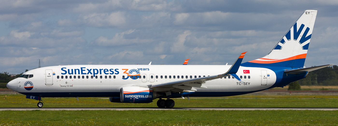 TC-SEY - SunExpress Boeing 737-800