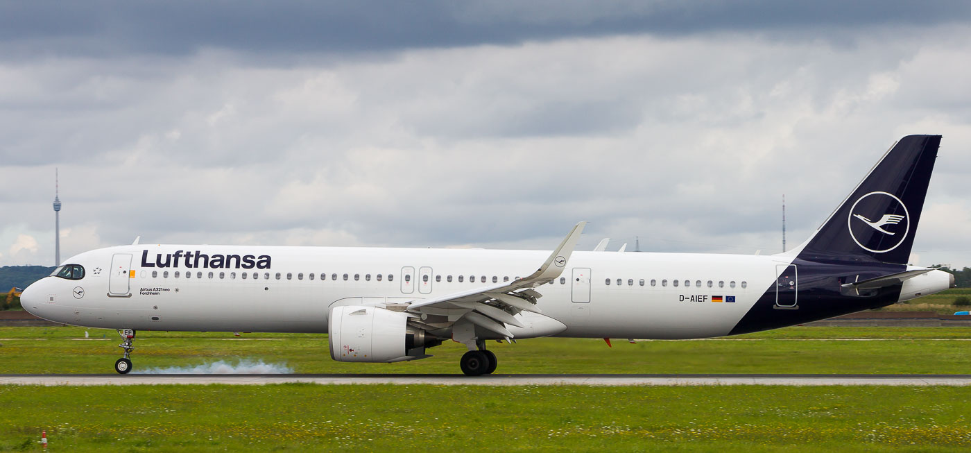D-AIEF - Lufthansa Airbus A321neo