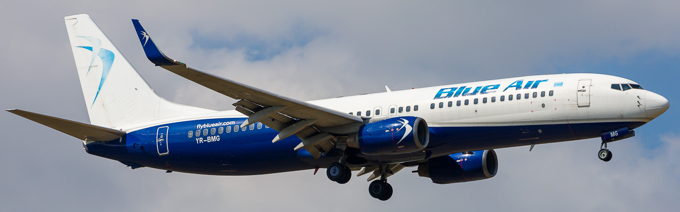 YR-BMG - Blue Air Boeing 737-800