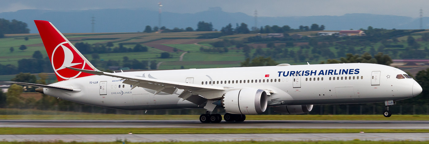 TC-LLB - Turkish Airlines Boeing 787-9