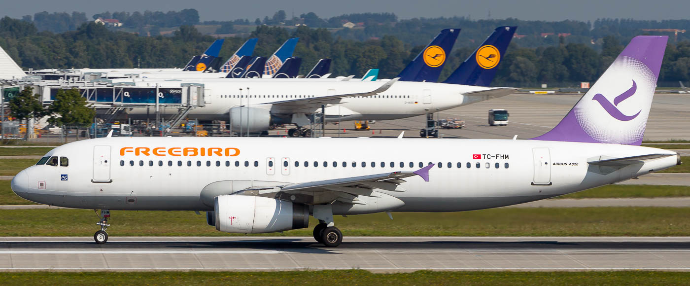 TC-FHM - Freebird Airlines Airbus A320