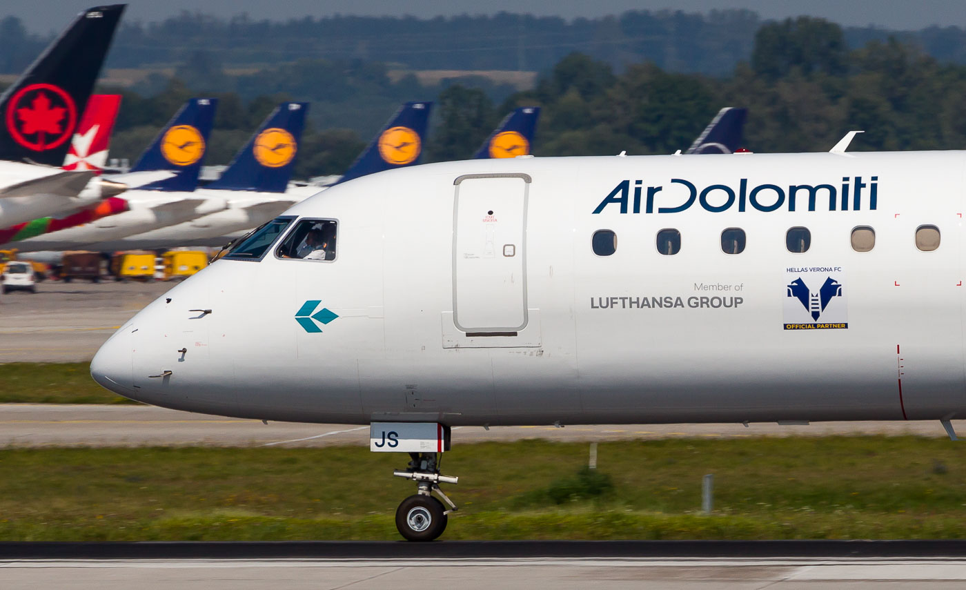 I-ADJS - Air Dolomiti Embraer 195