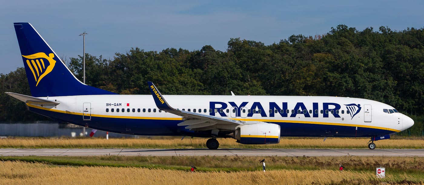 9H-QAM - Ryanair Boeing 737-800