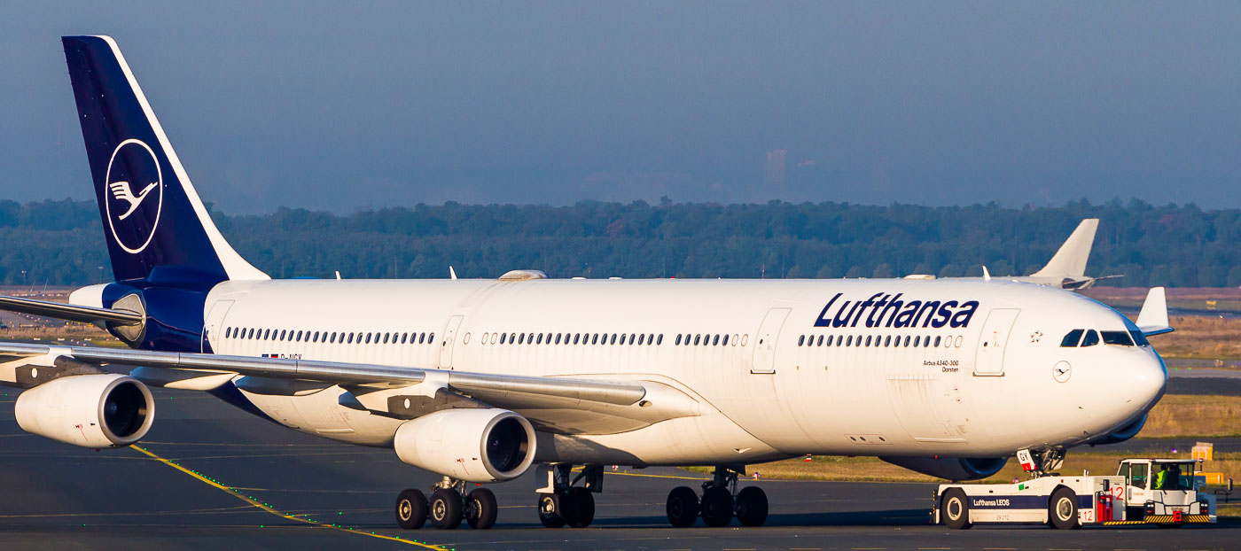 D-AIGY - Lufthansa Airbus A340-300