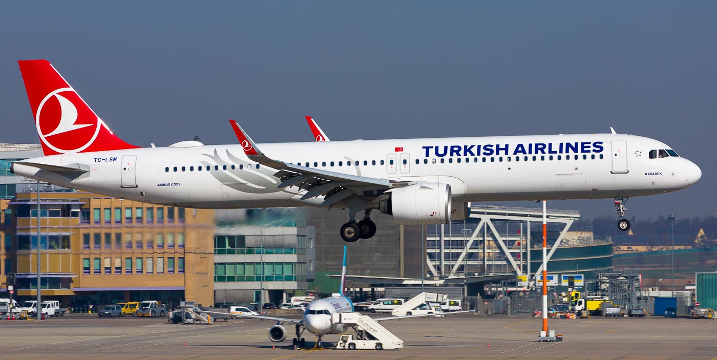 TC-LSM - Turkish Airlines Airbus A321