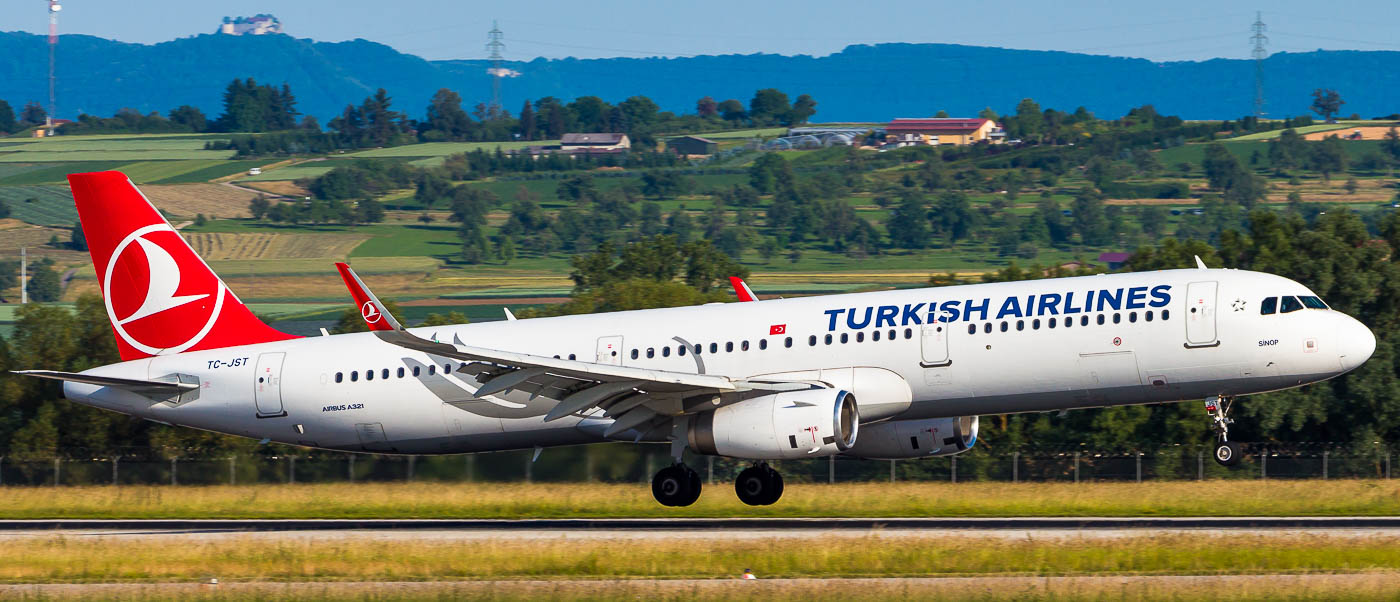 TC-JST - Turkish Airlines Airbus A321