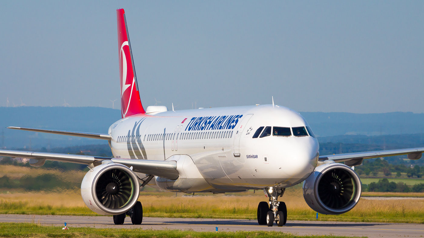 TC-LSH - Turkish Airlines Airbus A321neo