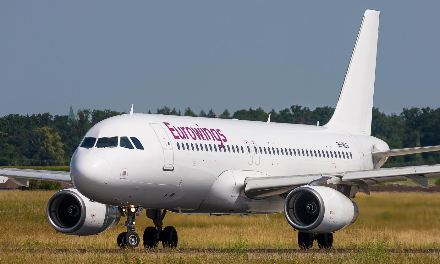 9H-MLB - Avion Express Malta Airbus A320