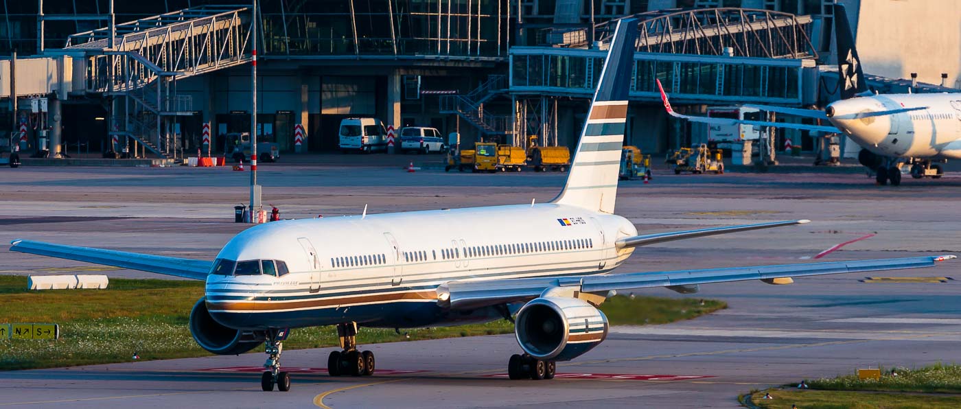 EC-HDS - Privilege Style Boeing 757-200