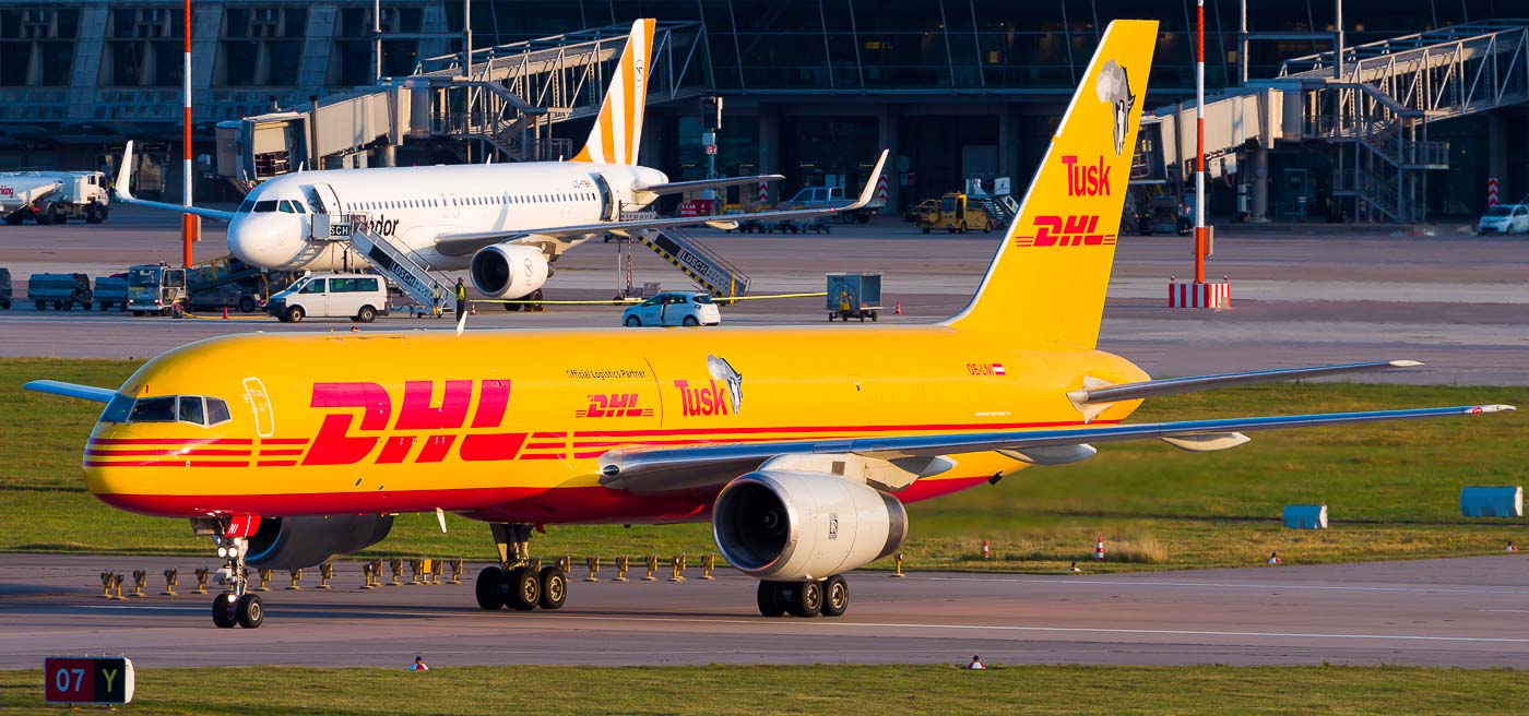 OE-LNI - DHL Air Austria Boeing 757-200