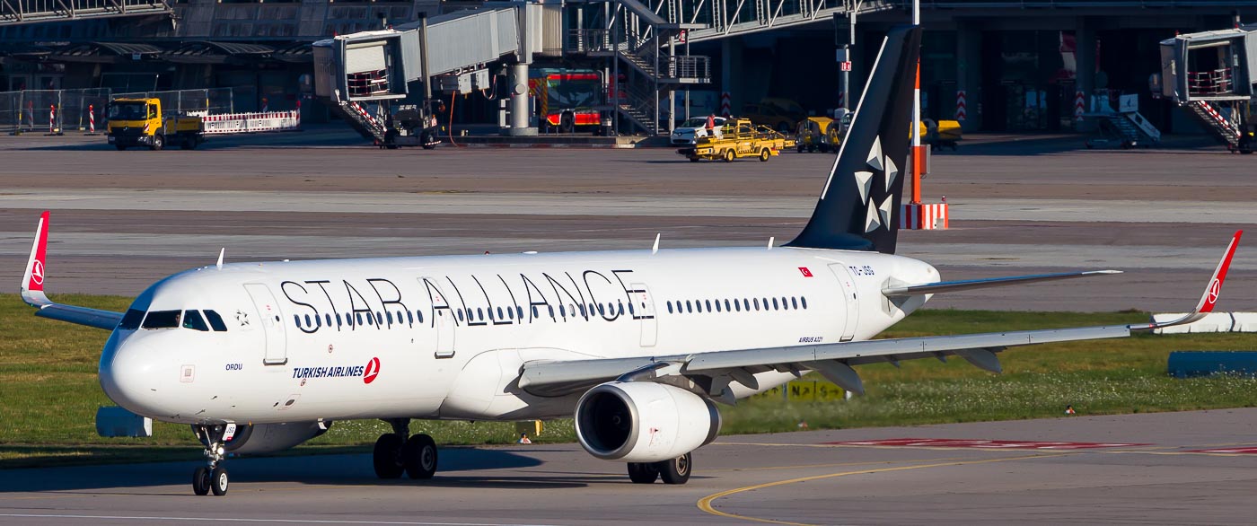 TC-JSG - Turkish Airlines Airbus A321