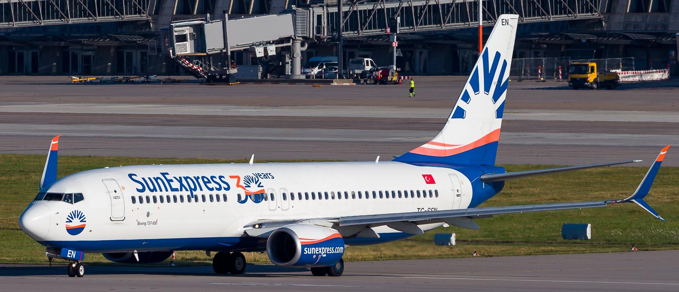 TC-SEN - SunExpress Boeing 737-800