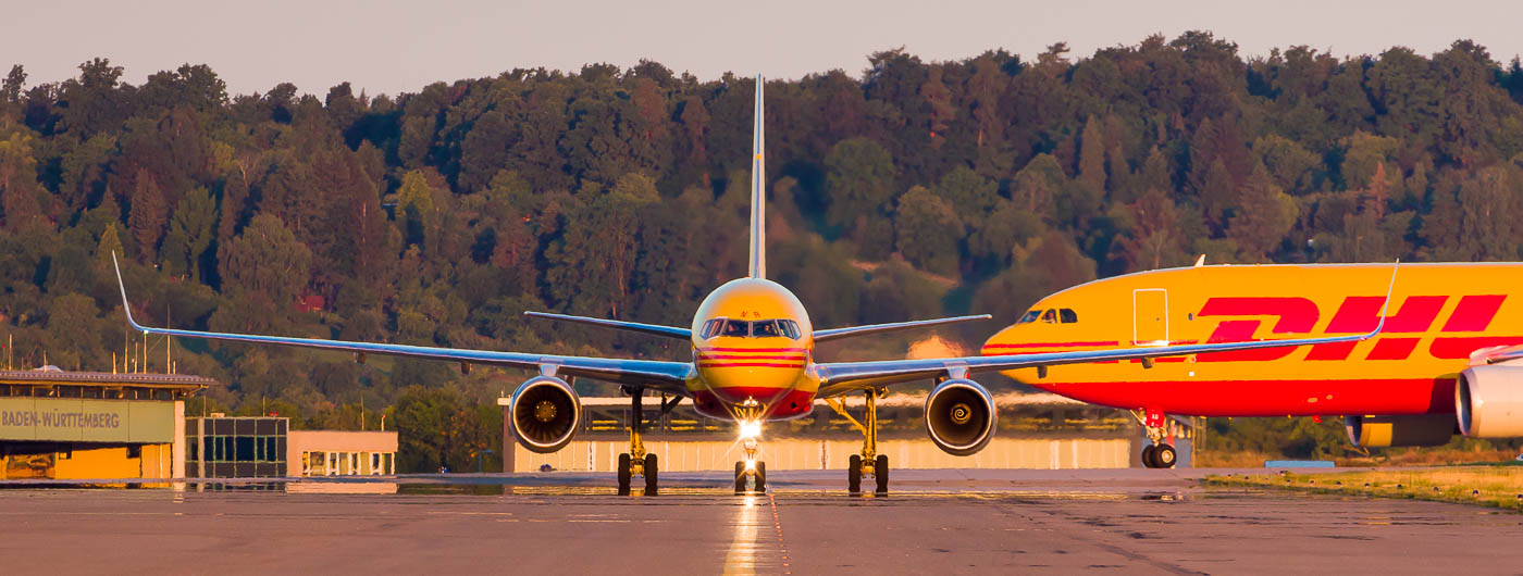 OE-LNR - DHL Air Austria Boeing 757-200