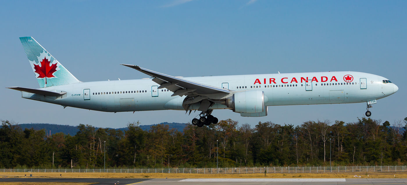 C-FIVM - Air Canada Boeing 777-300