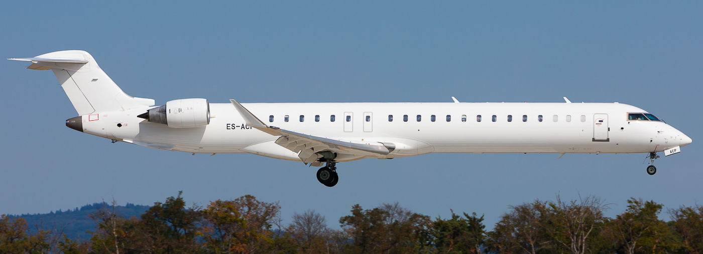 ES-ACP - Xfly Bombardier CRJ900