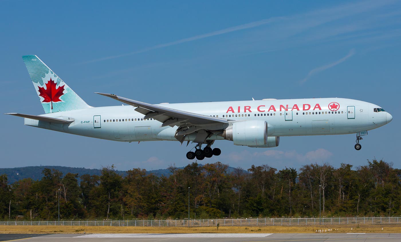 C-FIUF - Air Canada Boeing 777-200