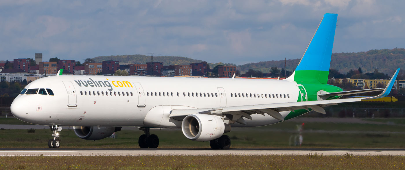 EC-NLV - Vueling Airlines Airbus A321