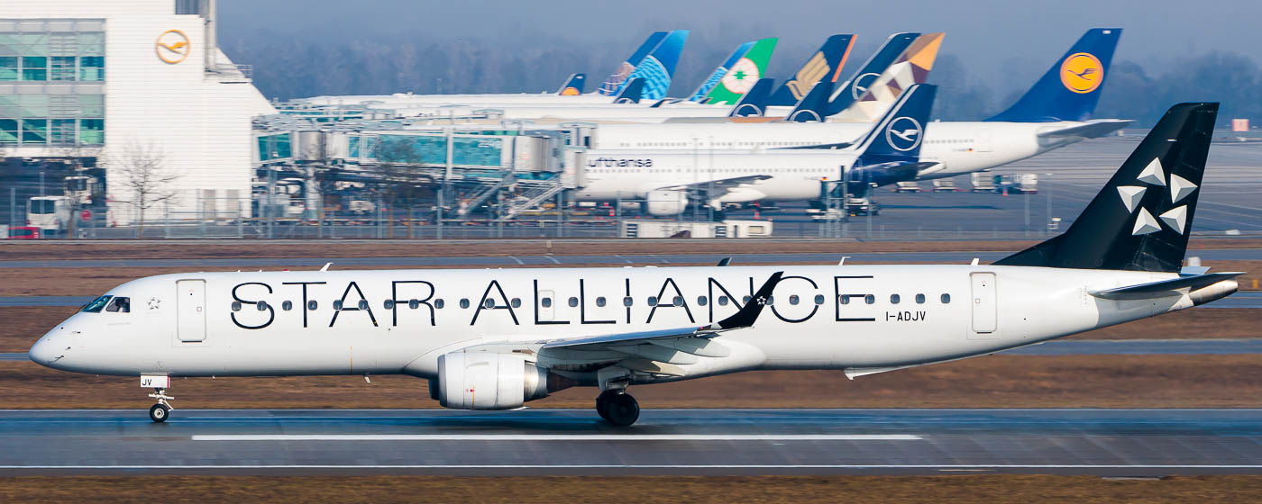 I-ADJV - Air Dolomiti Embraer 195