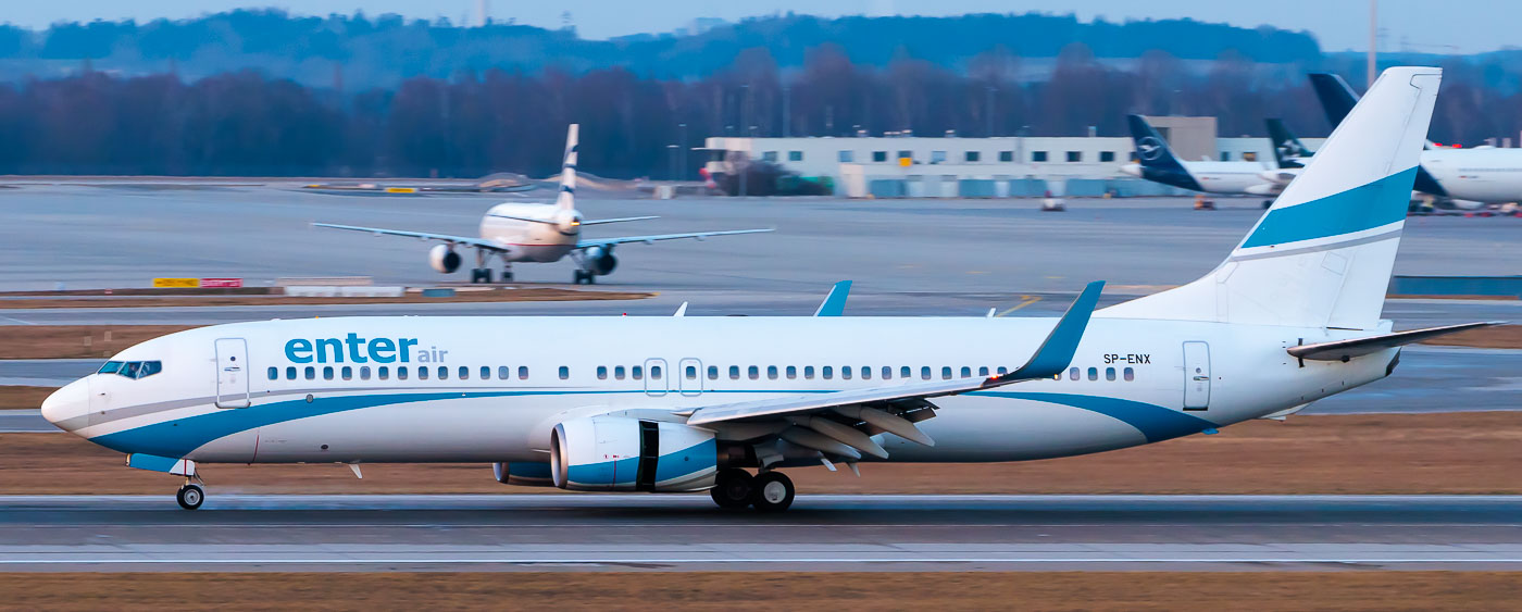 SP-ENX - Enter Air Boeing 737-800