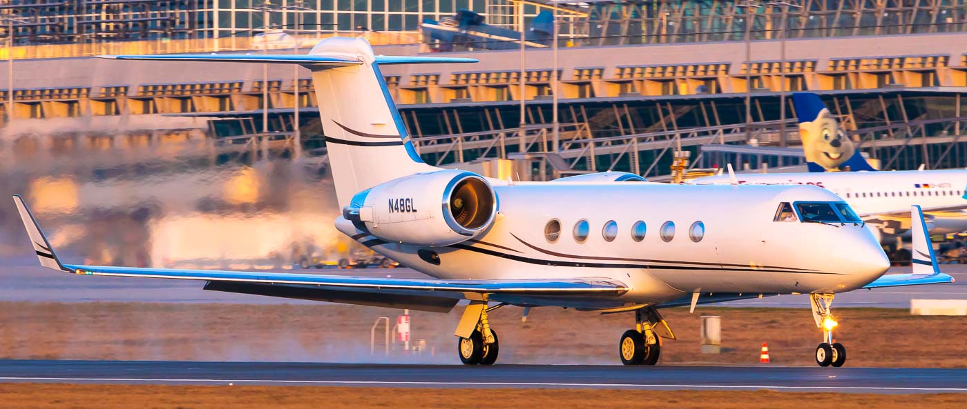 N48GL - Phoenix Air Gulfstream