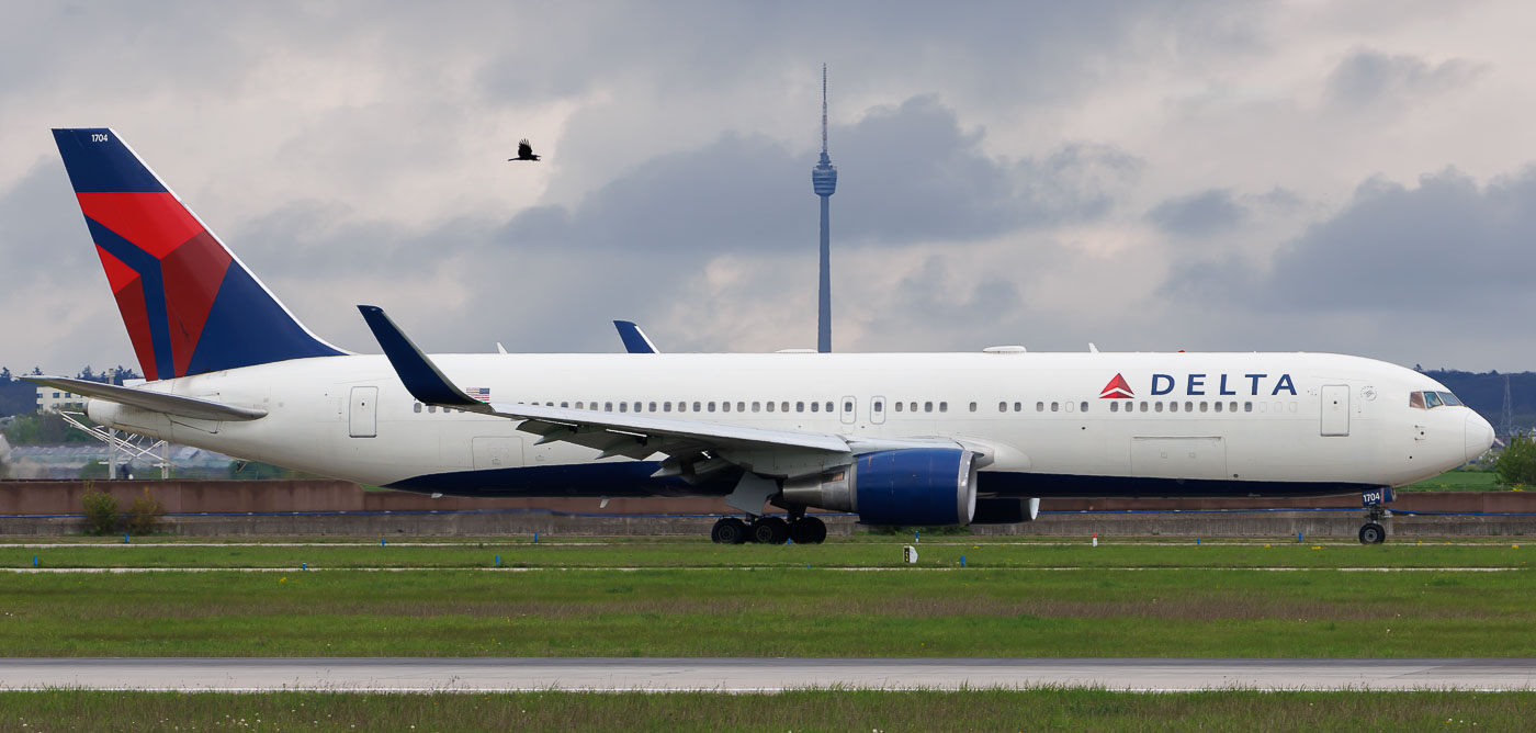 N174DZ - Delta Boeing 767-300