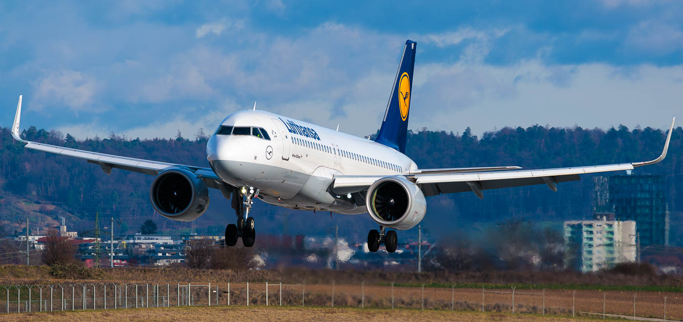 D-AINF - Lufthansa Airbus A320neo