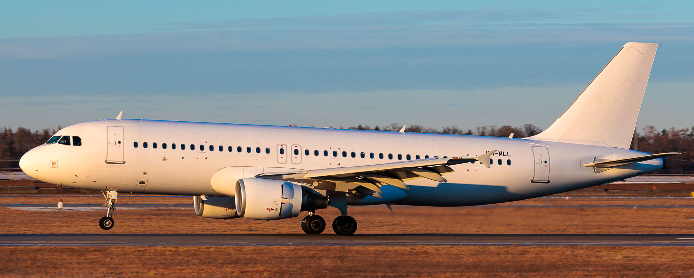 9H-MLL - Avion Express Malta Airbus A320
