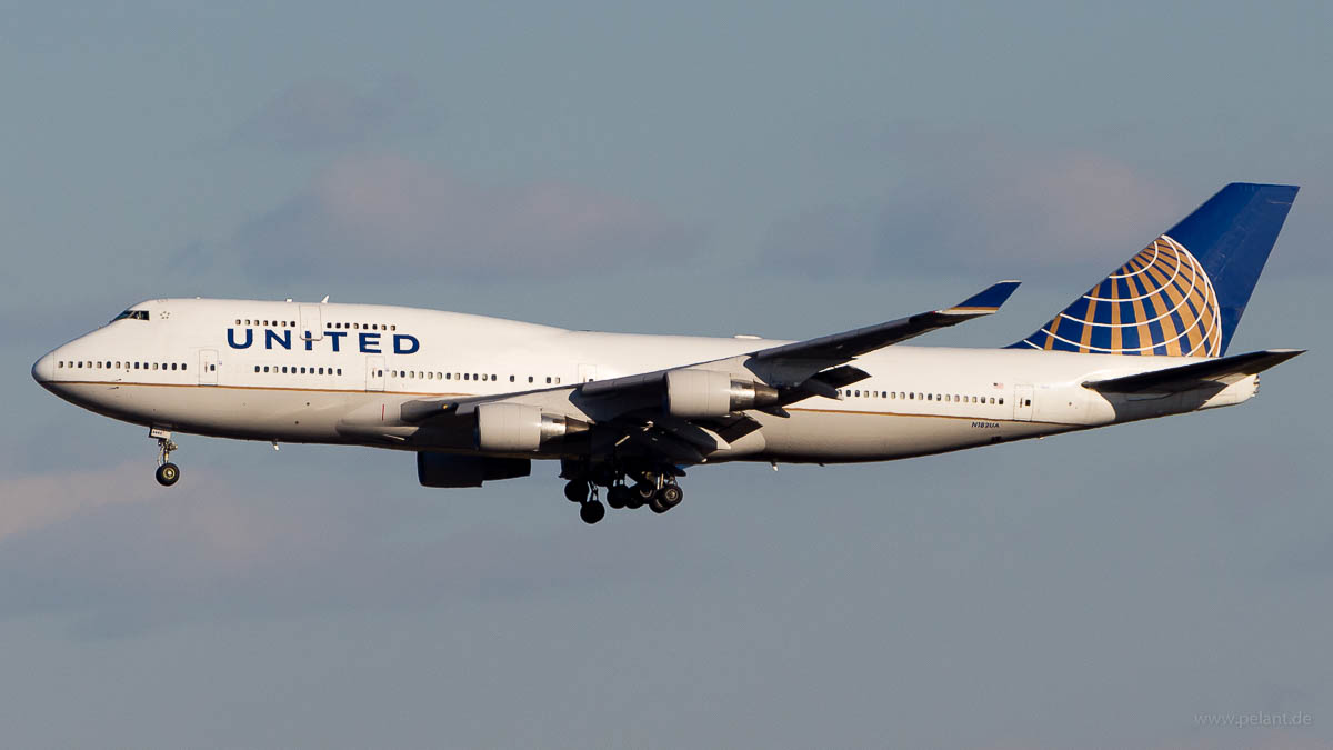 N182UA United Boeing 747-422 in Peking / PEK