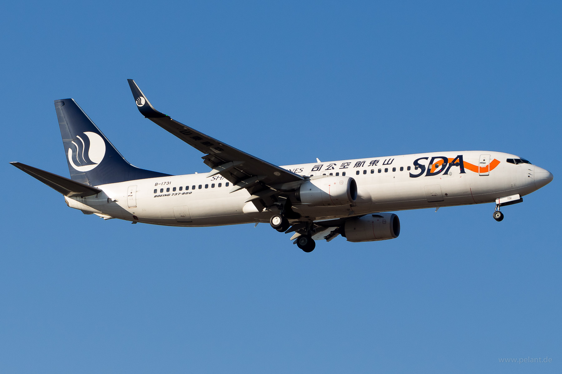 B-1731 Shandong Airlines Boeing 737-85N in Peking / PEK