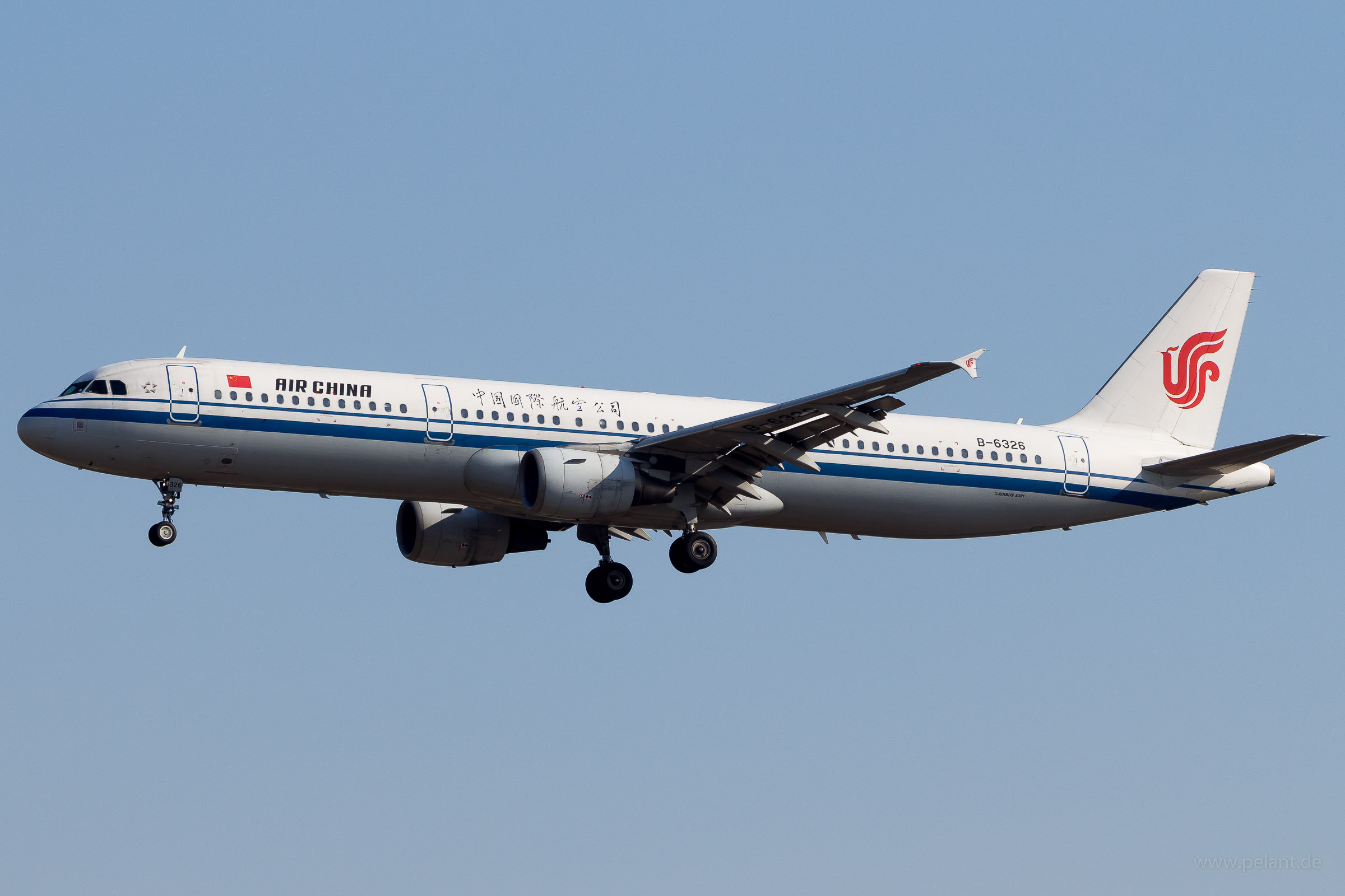 B-6326 Air China Airbus A321-213 in Peking / PEK
