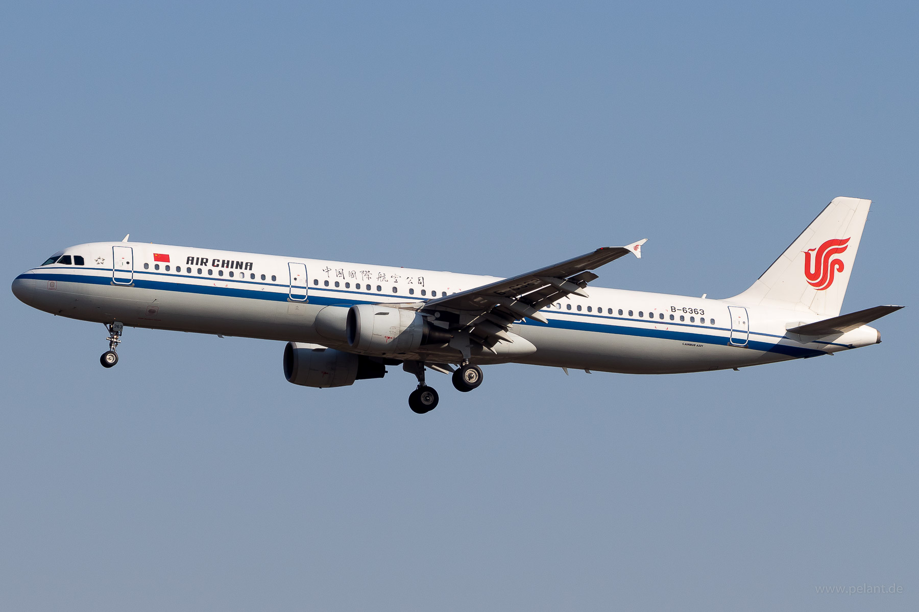 B-6363 Air China Airbus A321-213 in Peking / PEK