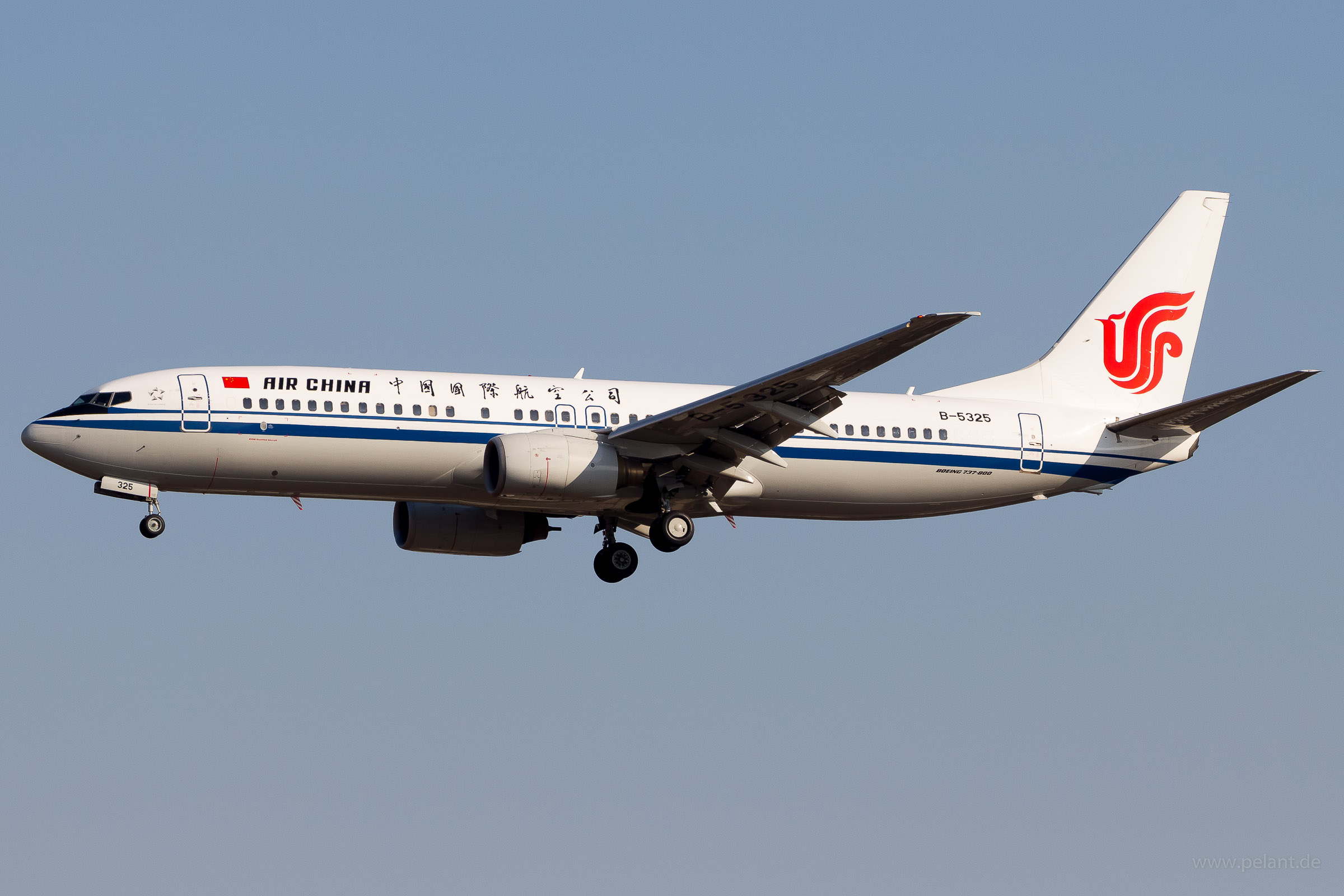B-5325 Air China Boeing 737-86N in Peking / PEK