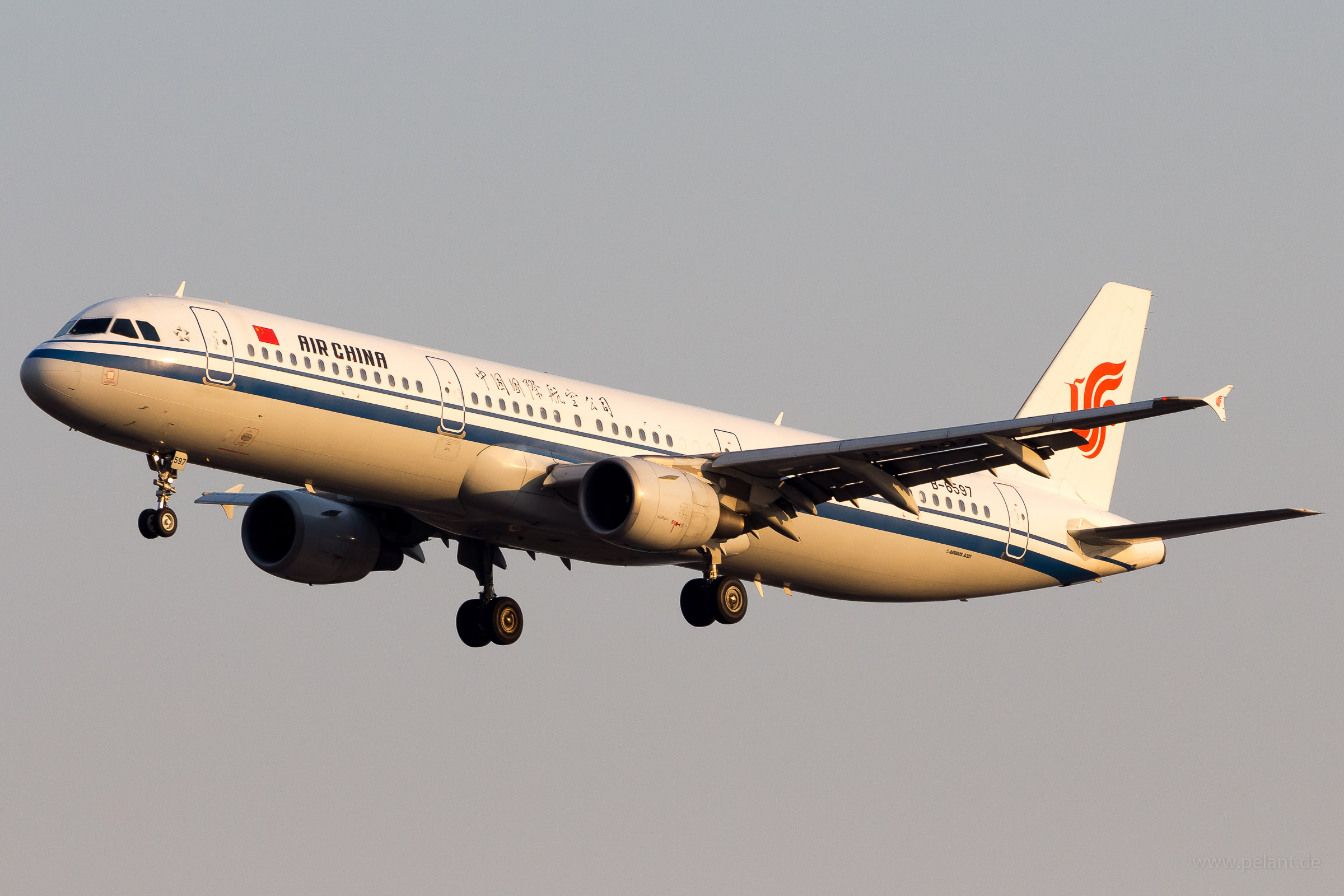 B-6597 Air China Airbus A321-213 in Peking / PEK