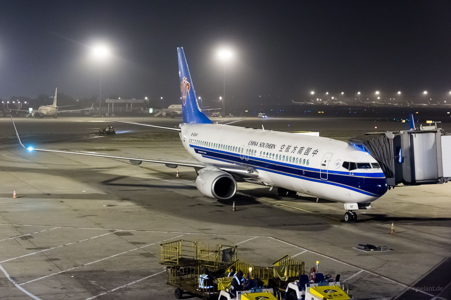 B-5041 China Southern Boeing 737-81B in Peking / PEK