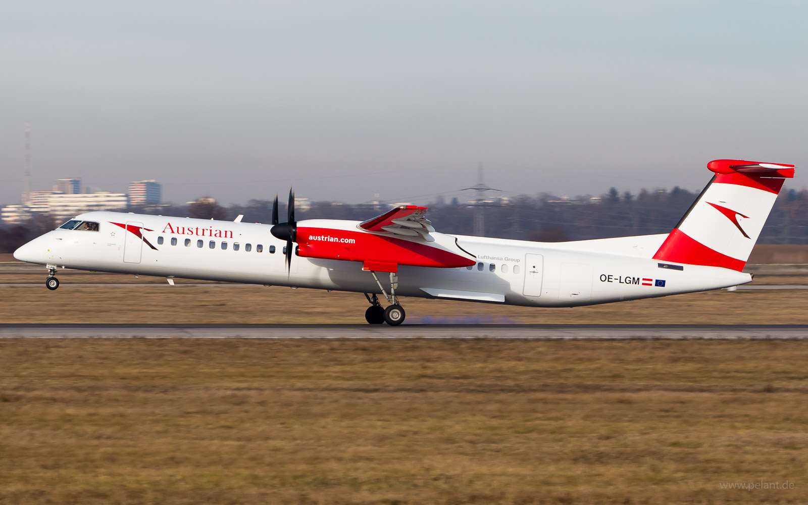 OE-LGM Austrian Airlines Dash 8Q-400 in Stuttgart / STR