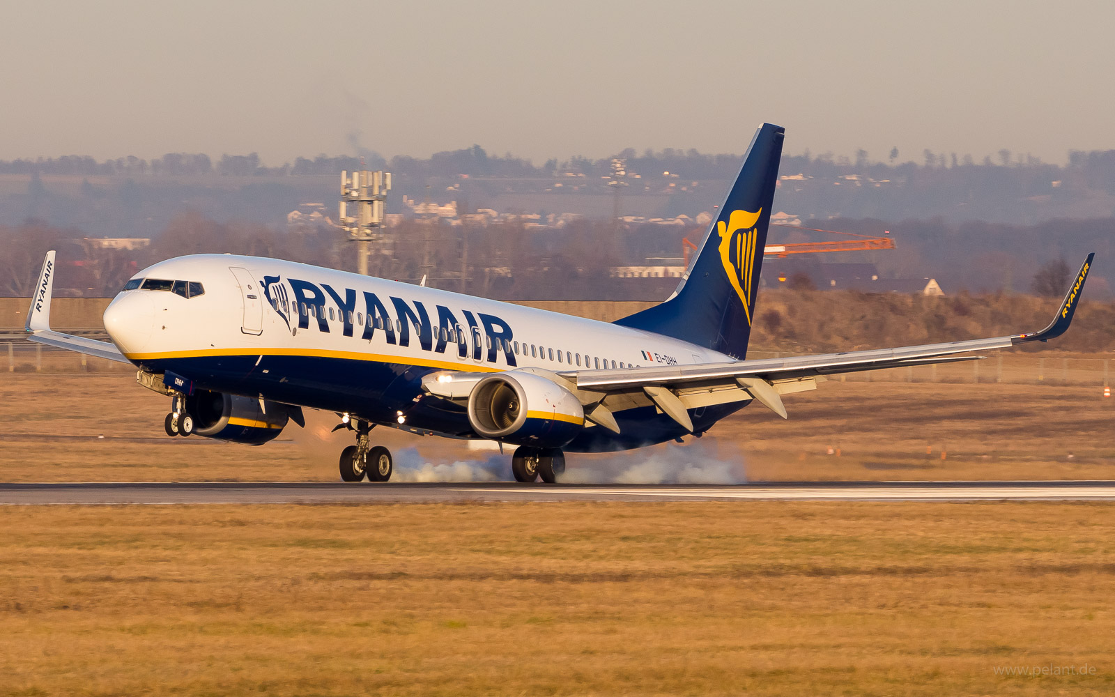 EI-DHH Ryanair Boeing 737-8AS in Stuttgart / STR